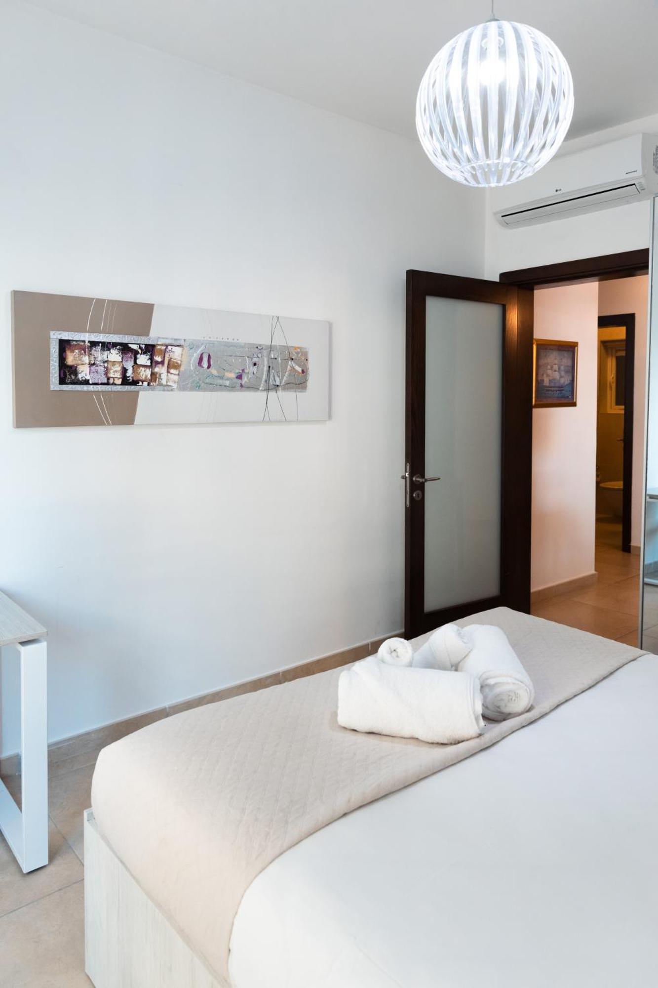 Luxury Seafront 3Br With Pool By Arcobnb Слима Экстерьер фото