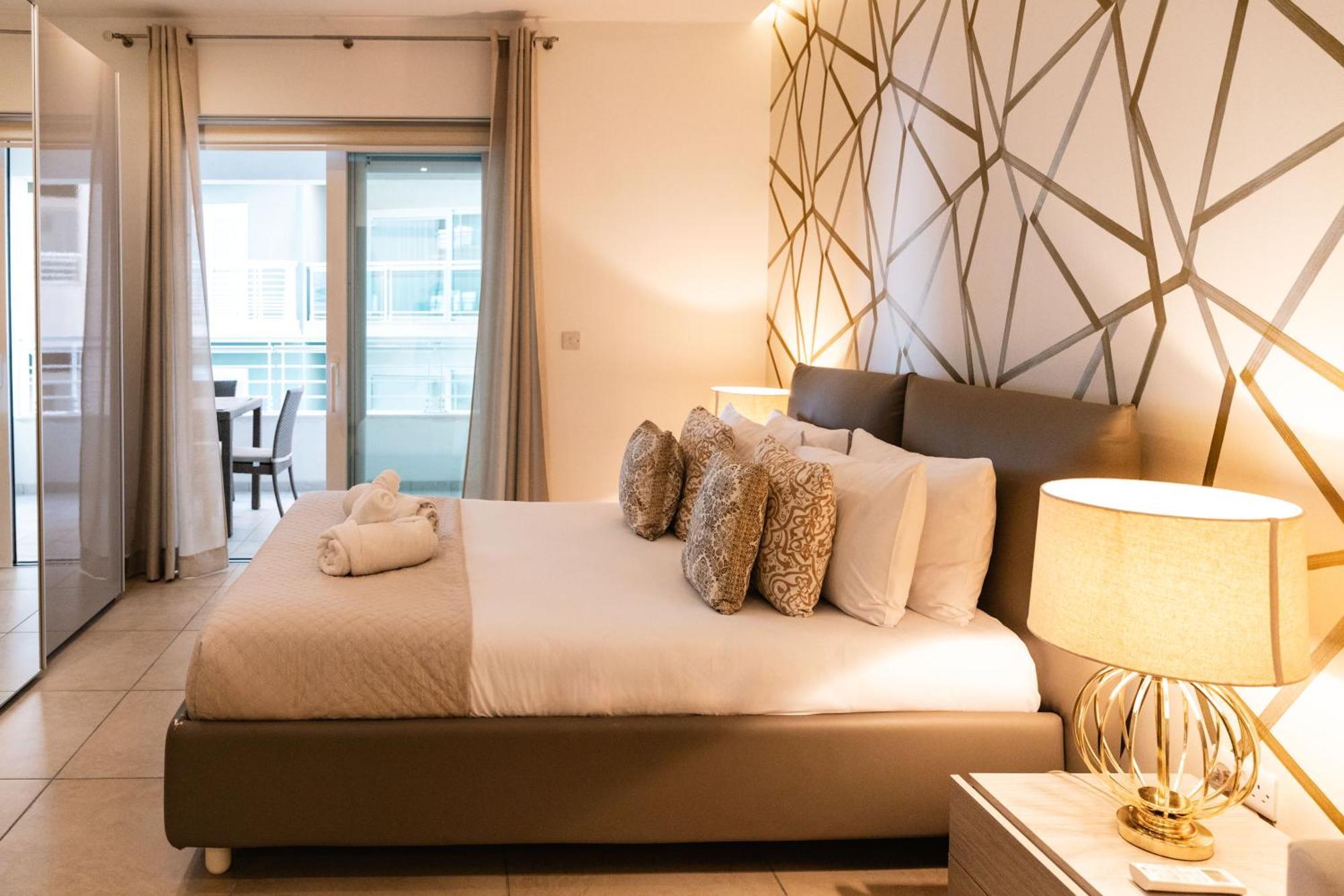 Luxury Seafront 3Br With Pool By Arcobnb Слима Экстерьер фото