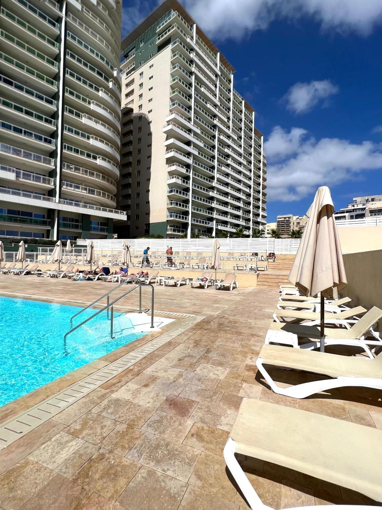Luxury Seafront 3Br With Pool By Arcobnb Слима Экстерьер фото